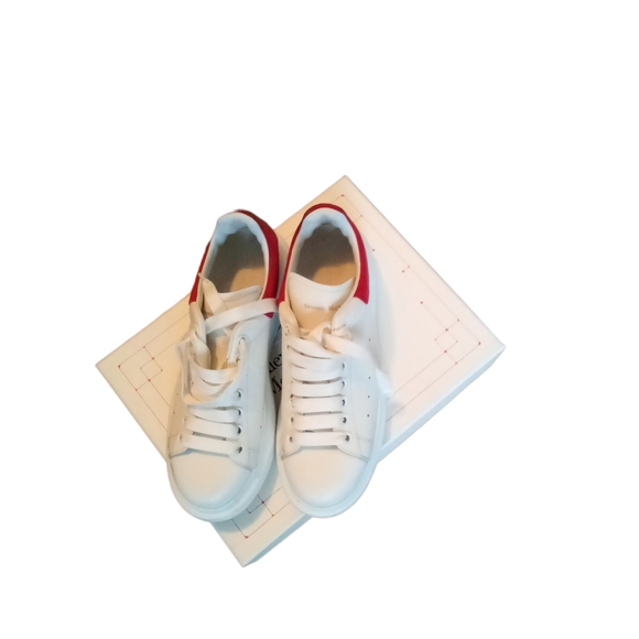 Authentic Alexander McQueen's Red - Picture 2 of 4